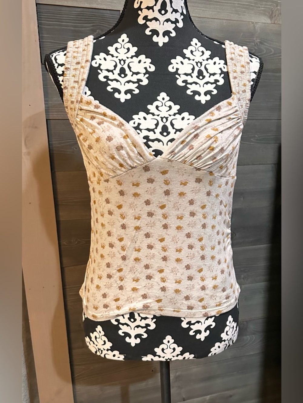 Free people Women’s Cream Floral Print sweetheart ruched Tank Top size L